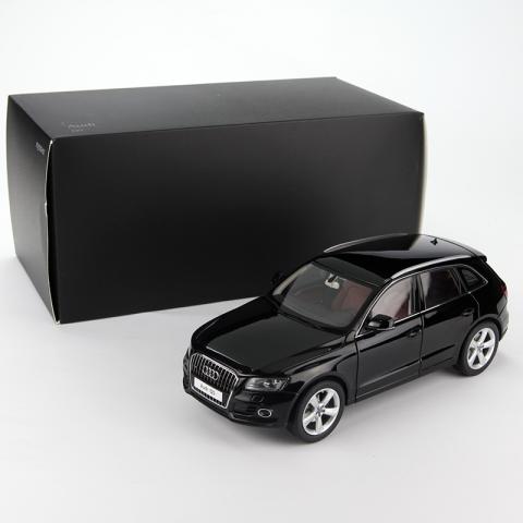 京商 1:18 奥迪Q5 Facelift SUV 合金仿真静态汽车模型 黑色